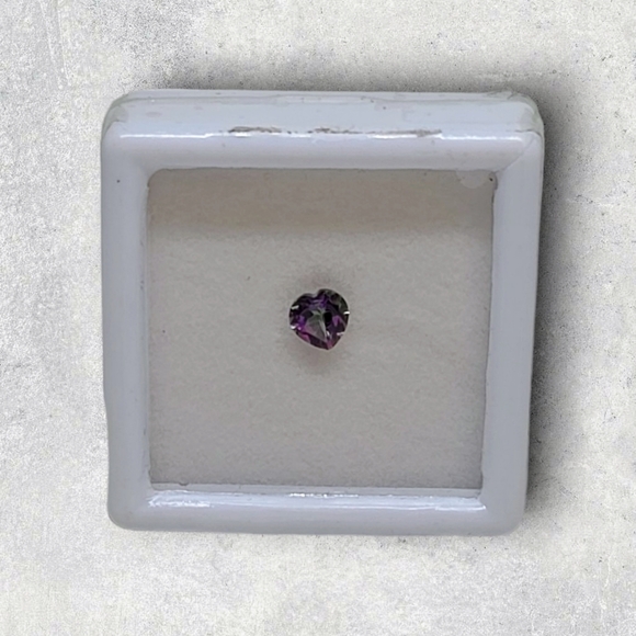 NEW Northern Lights Mystic Topaz Heart Gemstone - Picture 1 of 9